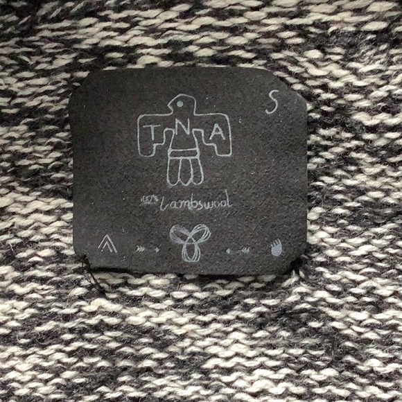 ARITZIA TNA~Sea To Ski Sweater (New Condition) - Picture 5 of 10